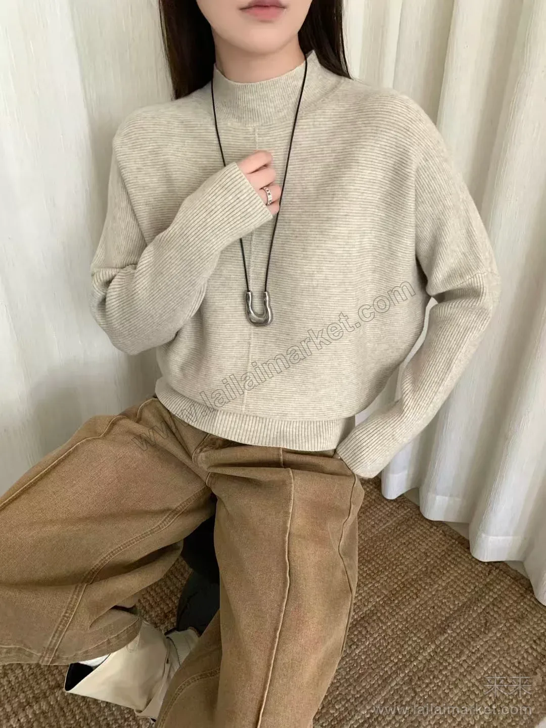 7025#