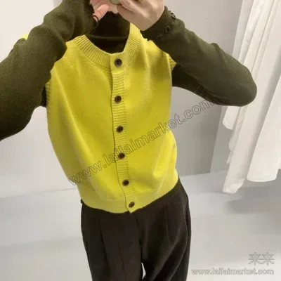 7886#