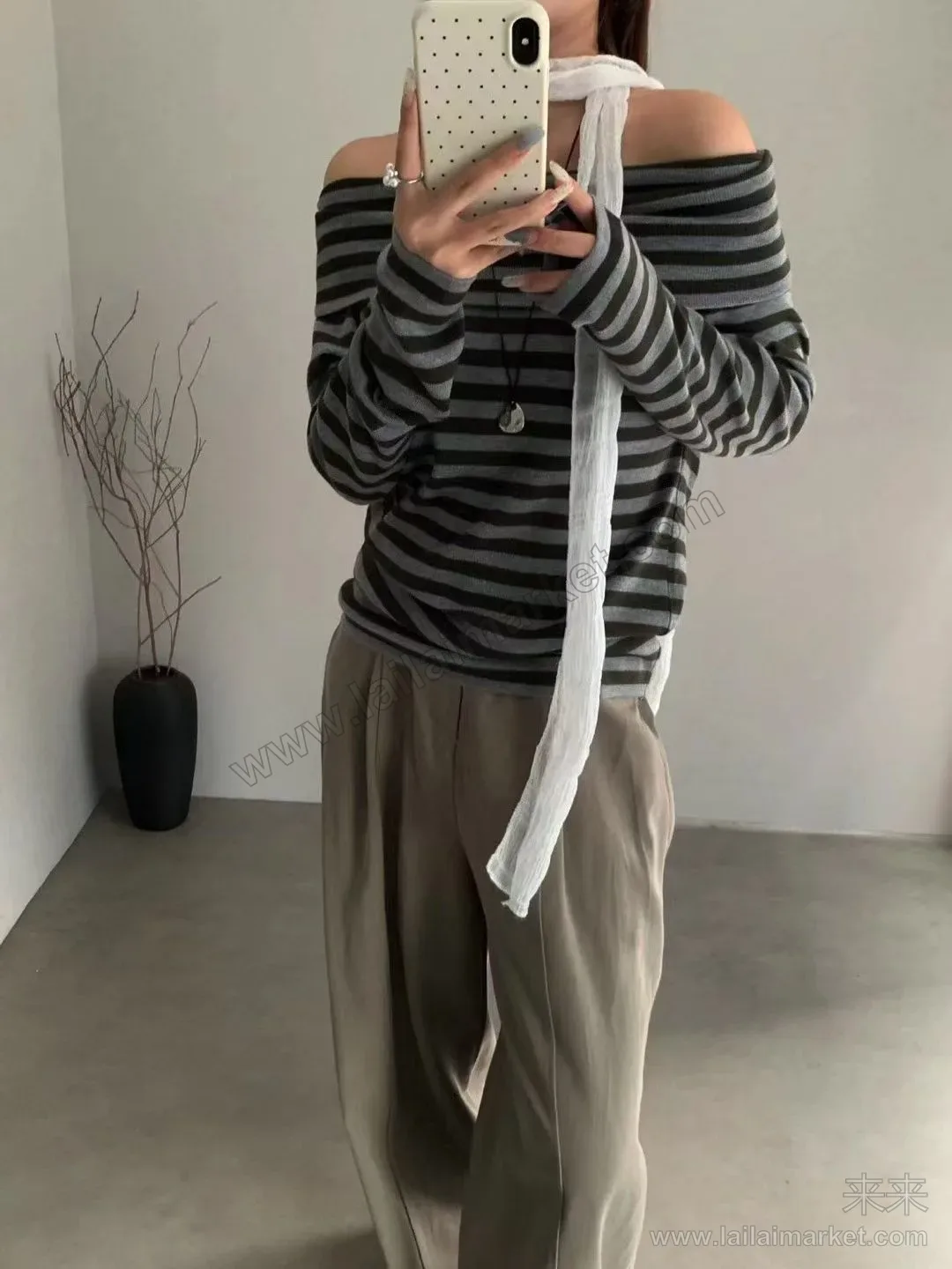 7048#