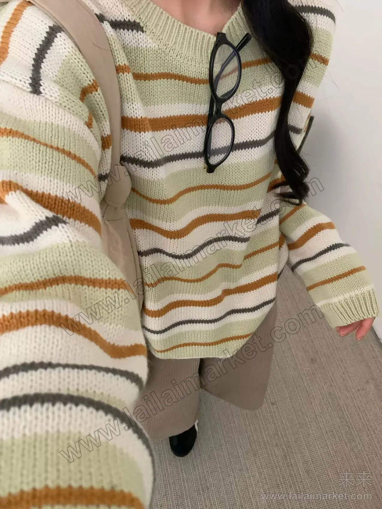819
