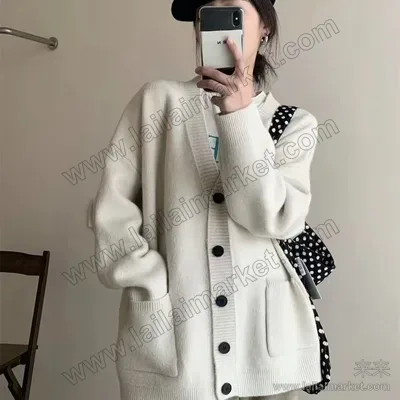 821