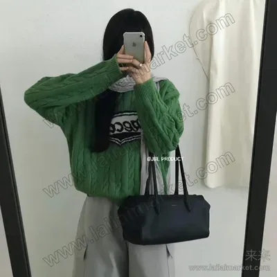 9429#