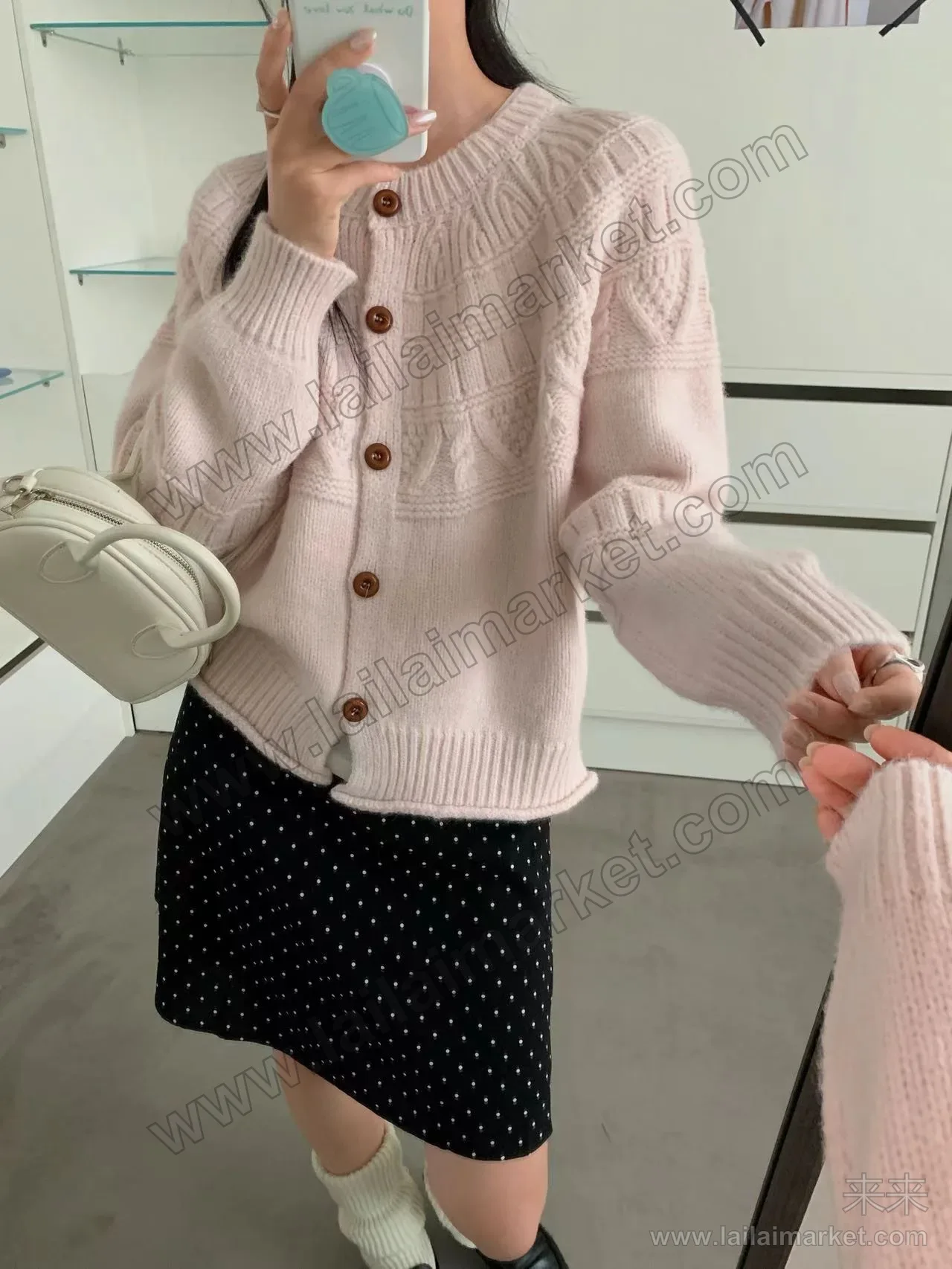 5818