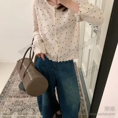 爱心印花木耳边开衫