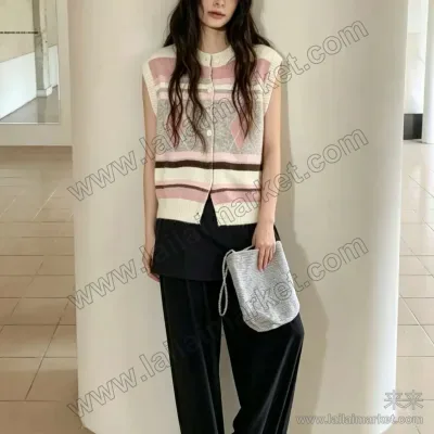 含羊毛韩版背心