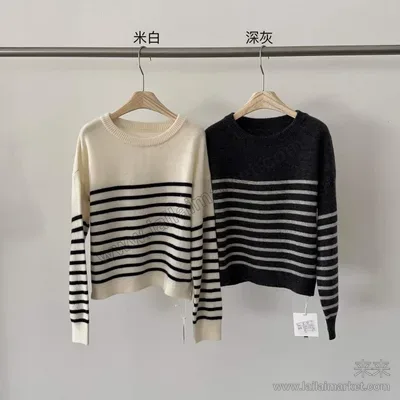 100全羊毛拼色条纹圆领毛衣
